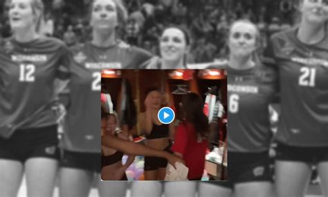 girl kicked off wisconsin volleyball team|Wisconsin womens volleyball team private photos,。